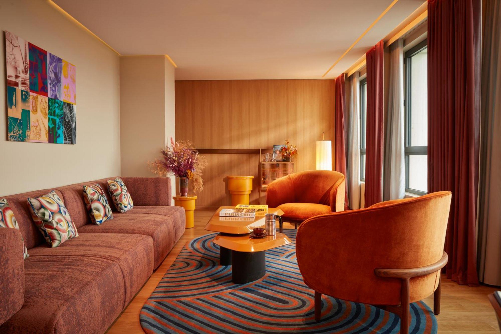 So/ Paris Hotel Eksteriør bilde A suite at the hotel